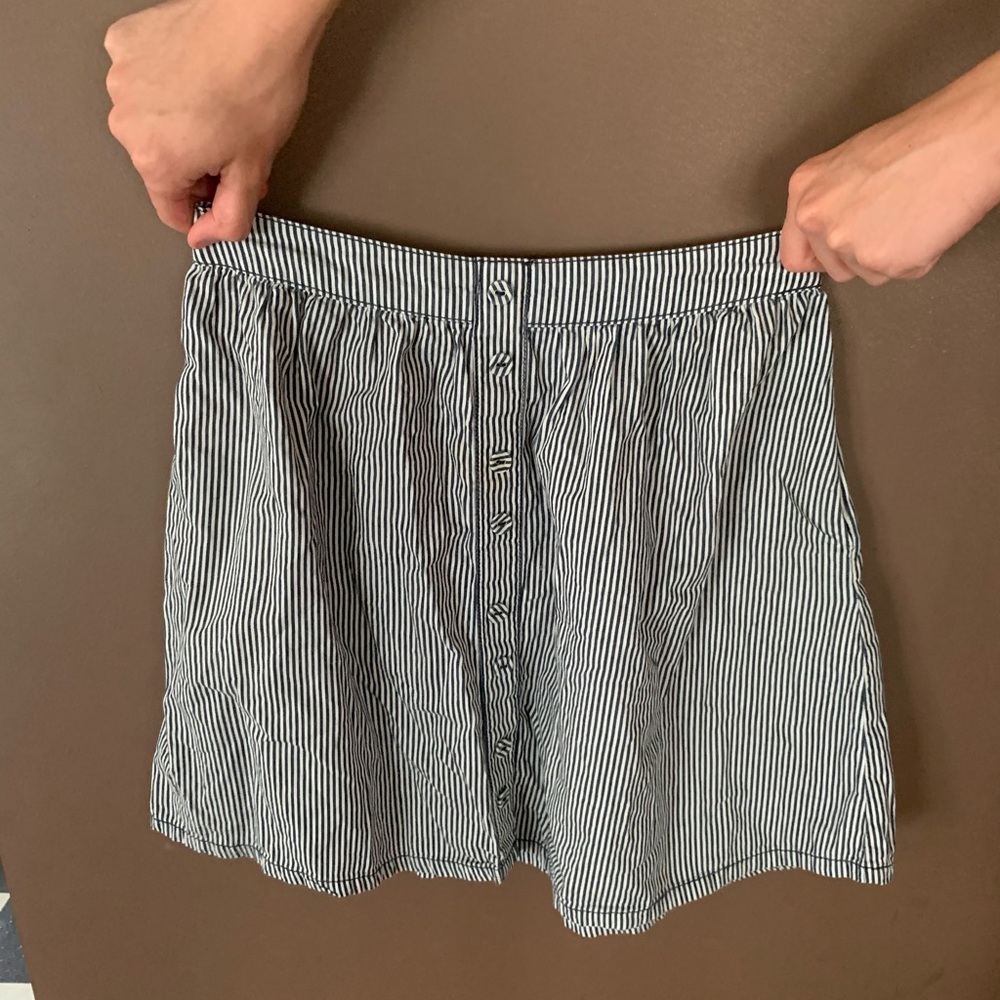 super cute navy striped skirt